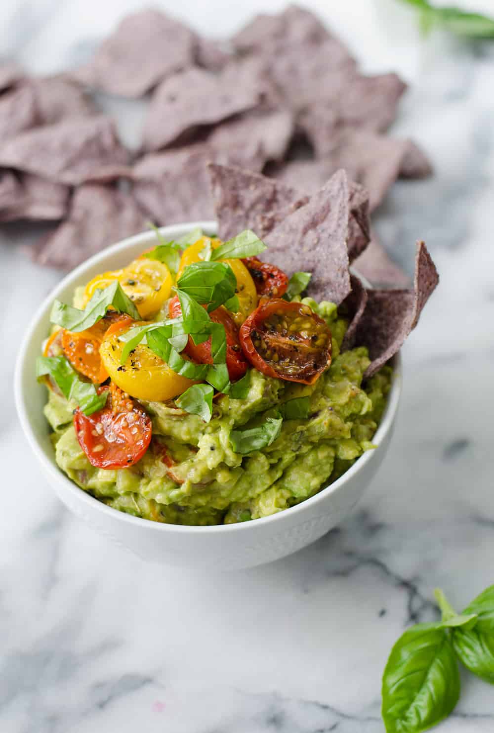 https://mfacdn.cachefly.net/chooseveg/2018/01/vegan-guac.jpg